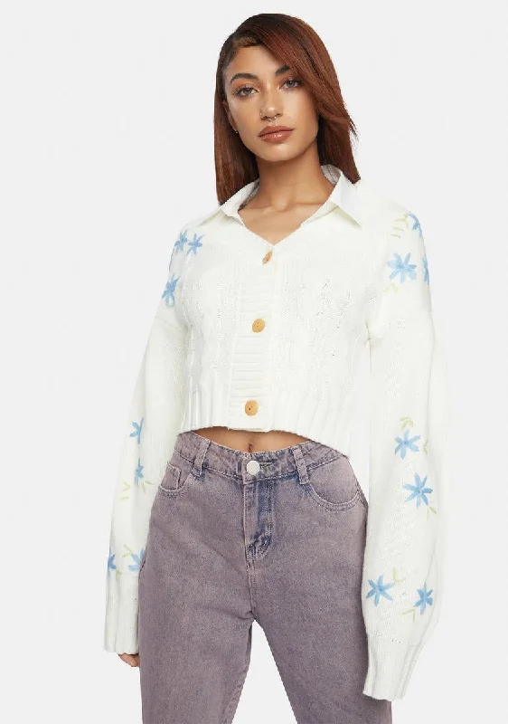 Versatile Wardrobe Essentials Flower Cable Knit Cardigan