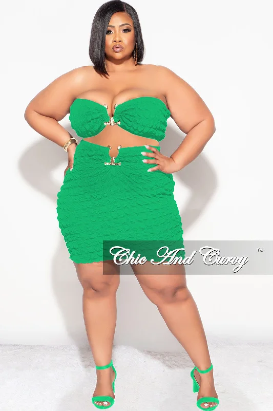 Budget Friendly Final Sale Plus Size 2pc Honeycomb Texture Strapless Top and Skirt Set in Green