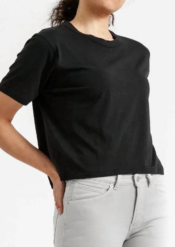 Trendy Attire For Her Only Crop Tee In Black