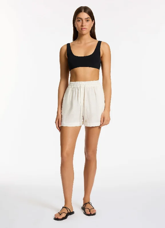 Chic Style, Always In Vogue Jetset Elastic Waist Short - Cream