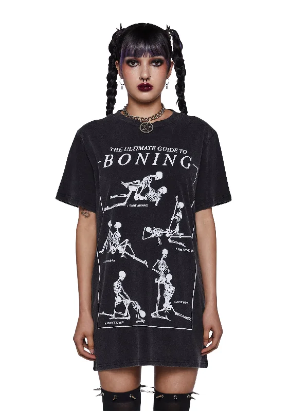 Luxury Fashion Guide To Boning Graphic Tee