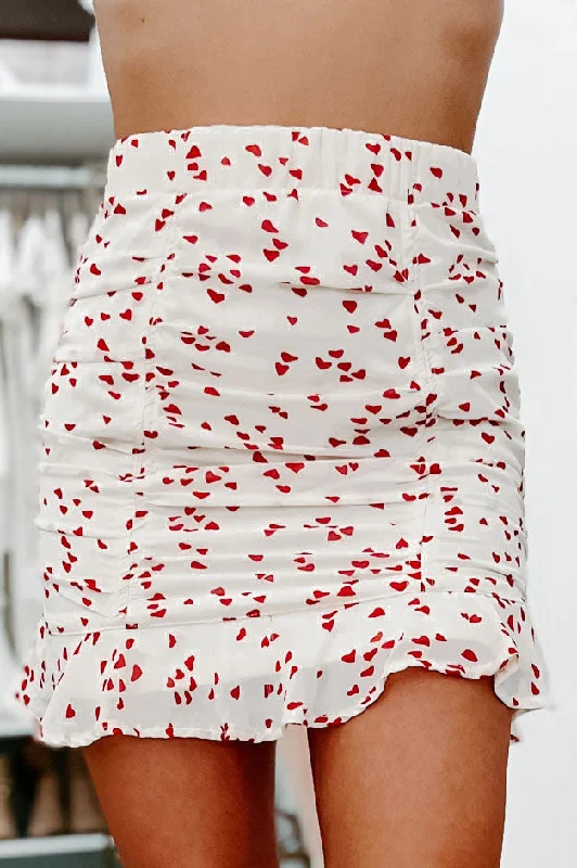 Hollywood Glam Award - Show Style Someone's Sweetie Ruched Heart Print Mini Skirt (Cream)