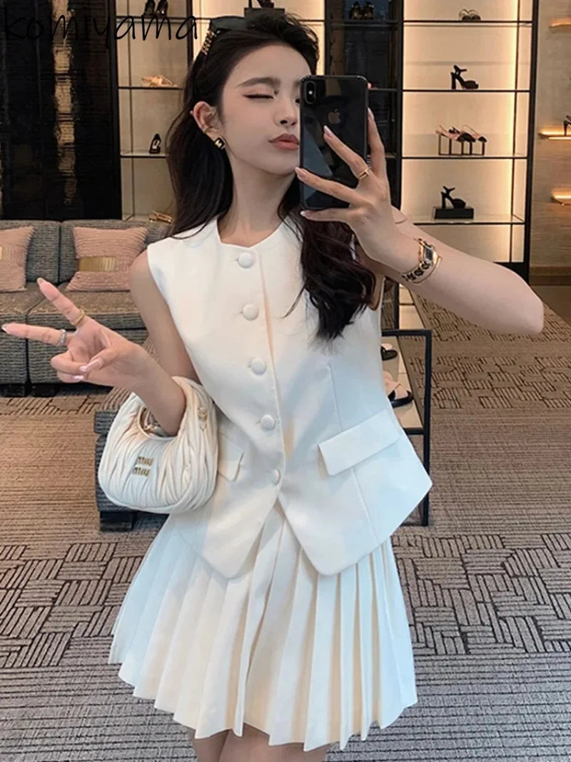 Limited Styles Summer 2024 Two Piece Sets Round Neck Sleeveless Vest Tops High Waist Pleated A-line Mini Skirt Samlll Fragrance Women Suits