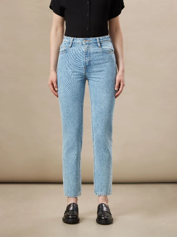 Budget Friendly Fashion The Stevie Tapered Jean in Light Wash