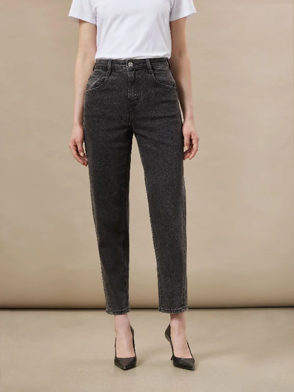 Spring Wardrobe The Linda Balloon Jean in Washed Black