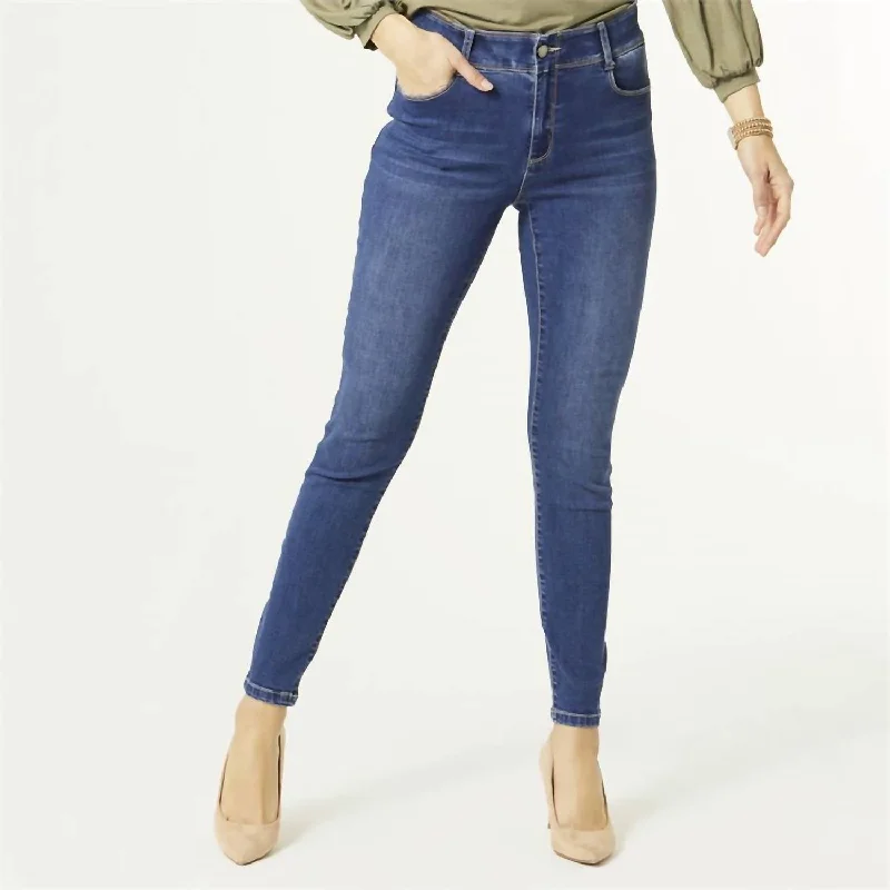 Fashion-Forward Omg Zoey Zip Skinny Jeans In Blue